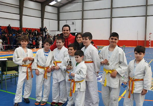 Máis de 200 rapaces e rapazas de entre 3 e 12 participaron onte na terceira edición do Campionato de Judo do Concello de Boqueixón